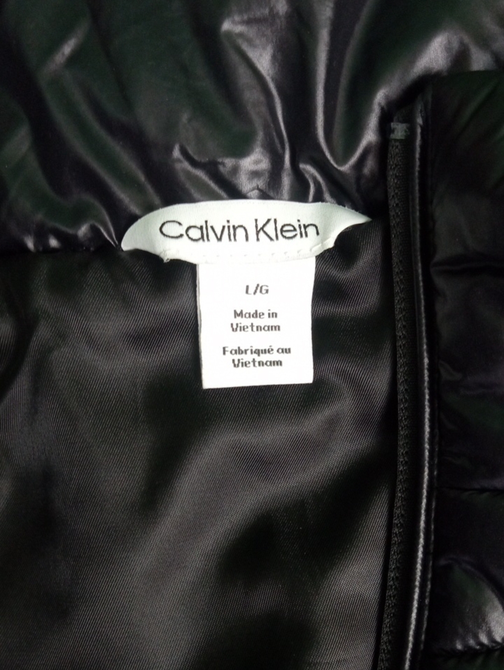 👕🍒 Calvin Klein Black Quilted Packable Puffer Vest - Picture 4 of 6